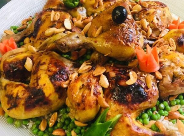 رز وبازلاء بالدجاج من مطعم الترك
